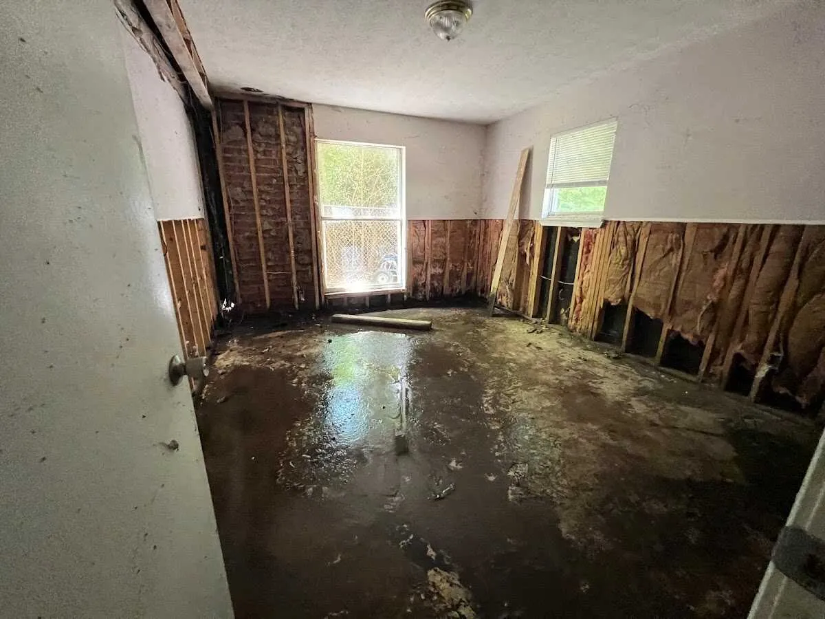 Water Damage Restoration services in Alma, MI